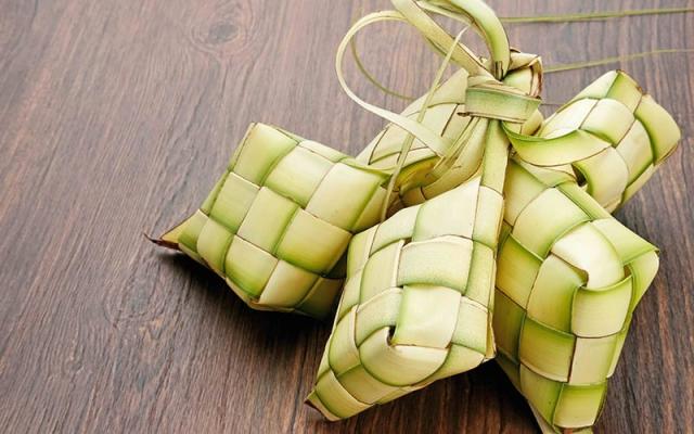 Ketupat: Rice Cakes Wrapped in Palm Leaves